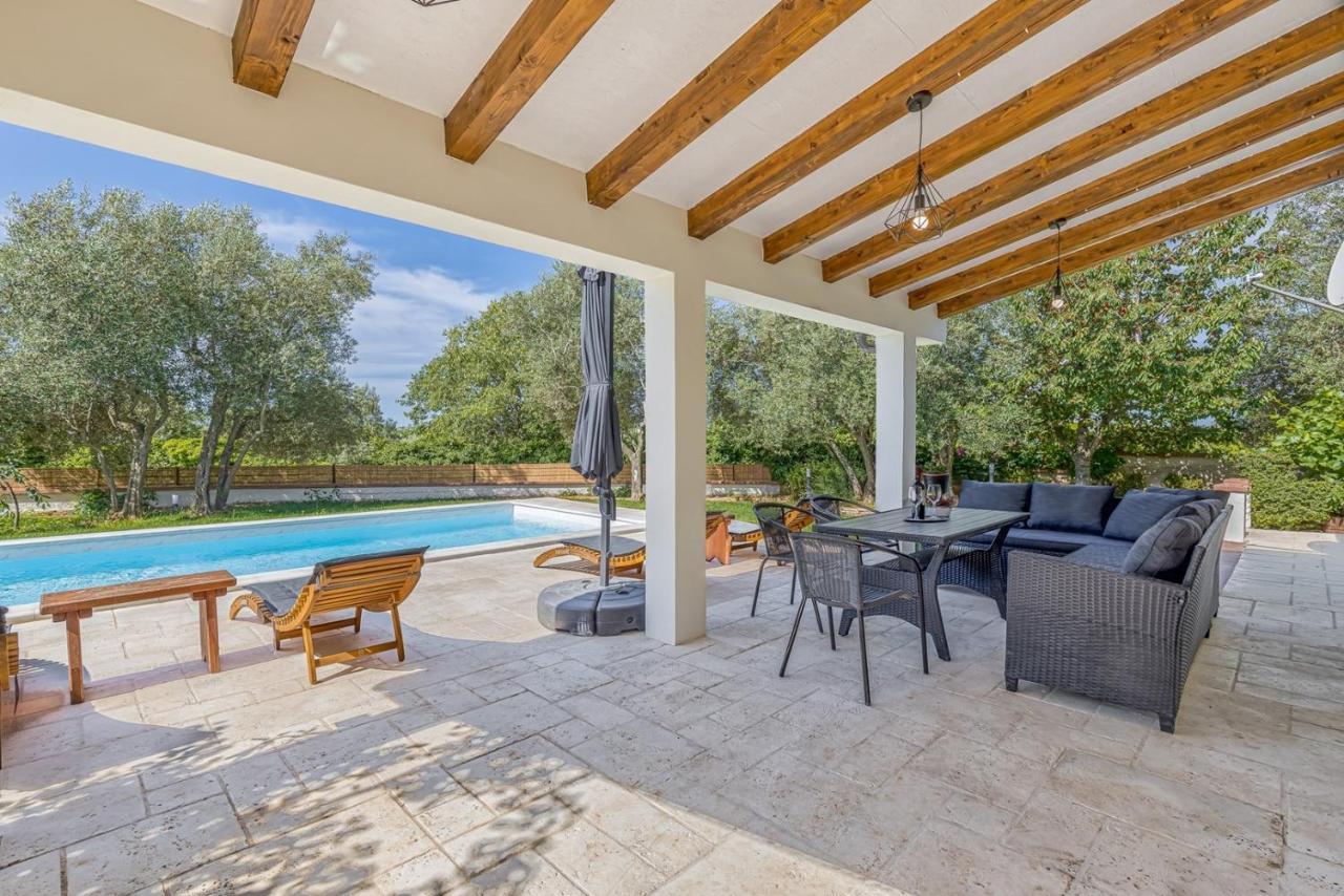 Villa Agatta With Private Pool Smoljanci 외부 사진
